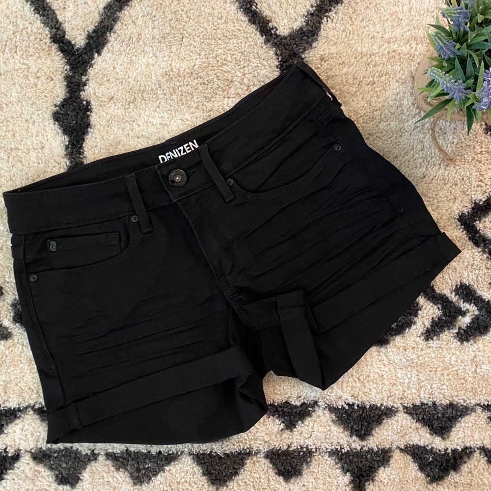 NWOT Denizen by Levi’s black shorts